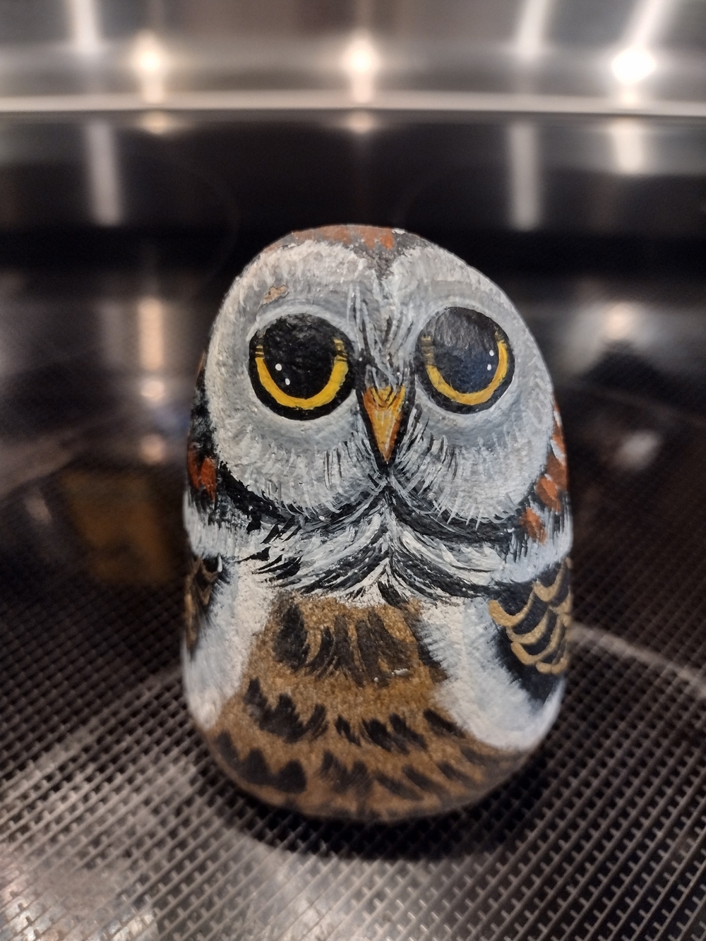 Hand-Painted Owl Rock Figurine - Brown & White Bird Décor